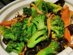 清炒西兰花-95号酱骨·一块豆腐(展春园西路店)