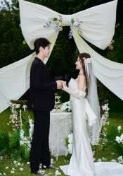 -水晶之恋婚纱摄影(北京总店)