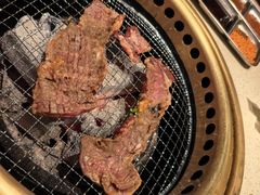 -蚂蚁洞·烤肉大营地(上海静安大悦城店)