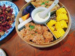 -黄桷树曹家私房菜(江与城店)