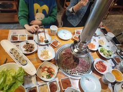 -唯成•韩国炭火烤肉 유성고기