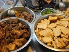 -松树干拌面店