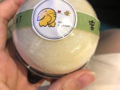 -蜜蜂小象·榴莲千层蛋糕(时代汇11栋店)