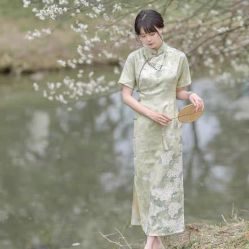 -租旗袍租礼服馆