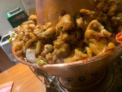 二哥芋儿蛙-炉小二铜锅牛蛙•川湘菜(三里屯店)