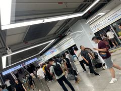 -东方体育中心(地铁站)