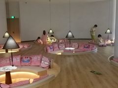 -涨巢·潮玩水疗局