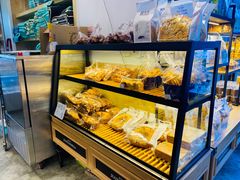 面包甜点陈列柜-嘉年华面包房餐厅（饺子馆）(陶然亭店)
