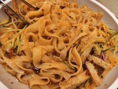 羊毛工镇凉皮-丝路金桃·新疆菜(徐汇店)