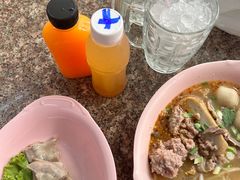 -榮泰米粉湯(Left Shop)