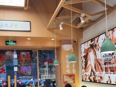 -华记煲仔华·煲仔饭(市桥易发店)