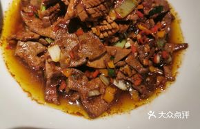 Stir-fried Pork Kidney and Liver with Yellow Gong Chili