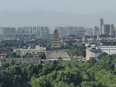 -西安大雁塔科技大学地铁站亚朵酒店