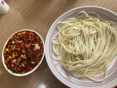 -歹歹的加个面过油肉拌面