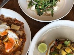 -ROAST coffee & eatery