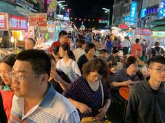 -六合夜市