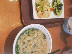 -伊京轩兰州牛肉面(闹市口店)