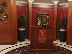 -深圳富苑皇冠假日套房酒店