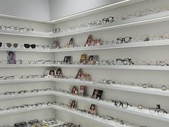 -美式眼镜·授权蔡司.依视路.尼康.豪雅.明月(南翔印象城店)