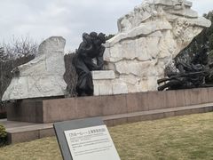 -龙华烈士纪念馆-停车场