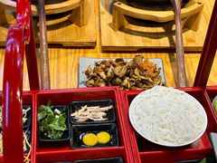 -勺子米线·云南传统小吃市集(四方街店)