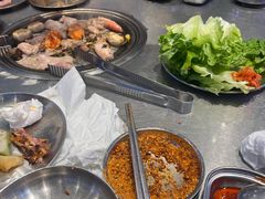 -哈哈碳都·牛肋条无限自助烤肉(台江万达店)