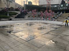 -易生活购物公园