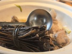 -头上红煨盐鸡·非遗院子餐厅