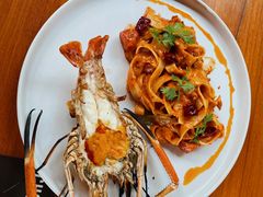 -Chom Cafe and Restaurant