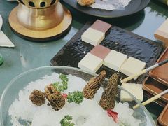 -慢丽江·云南野生菌土鸡锅(付家庄店)