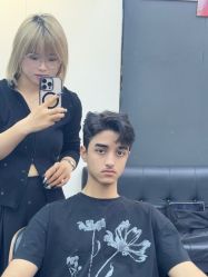 -藤野造型专业烫染接发