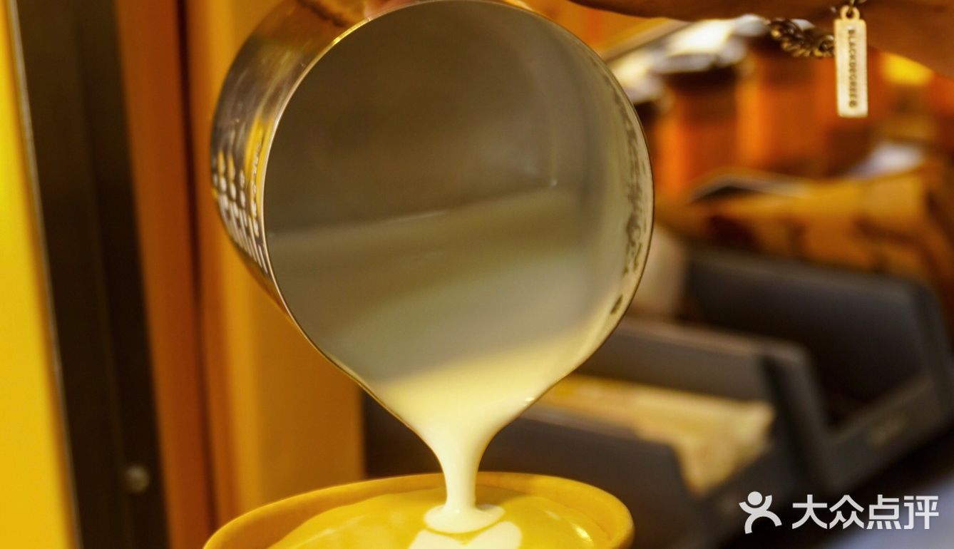 深圳shou辆麦咖啡快闪车