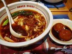 -呷佬·长沙手工米粉(金沙江路店)