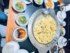 -鱼伯乐酸汤乌鱼府(双福总店)