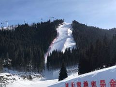 -丝绸之路山地度假区滑雪场