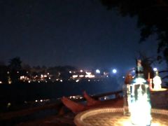 -乌托邦酒吧和餐厅