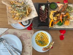 -Mark&Mars Restaurant