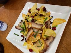 -石磨豆花家常菜·牦牛排土火锅