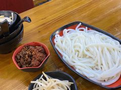 -丽虹云南过桥米线(兴工街店)