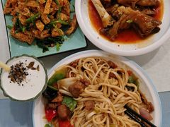 -马尔龙新疆饭店·清真(瑞景店)