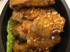 香蒜蜜糖鸡翅-Triple O's 趣堡屋(澳门店)
