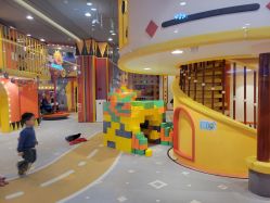 -哈尼鹿儿童乐园(长沙梅溪湖步步高店)