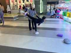 -冰纷万象滑冰场(深圳万象城店)