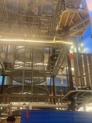 -PIPIKINGDOM皮皮王国欢乐号(欢乐海岸购物中心店)