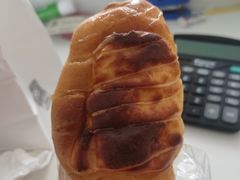 鸭蛋黄肉松包-西村叔叔的店·面包·甜品·蛋糕(崂山丽达店)