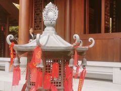 -龙华寺