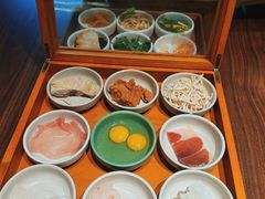 -良米山·云南野生菌过桥米线(上海首店)
