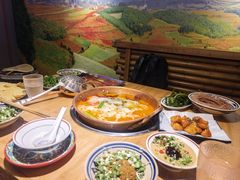 -洱火云南酸菜牛肉火锅(石景山当代商城店)