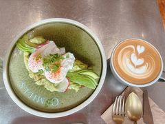 牛油果温泉蛋吐司-O'mills Sourdough Bakery&Bistro(永嘉路店)