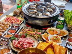 -围炉肉舍•炭烤活鳗•丹东海鲜烤肉(步行街店)